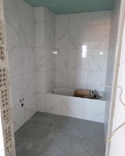Picture of the bathroom, under construction.