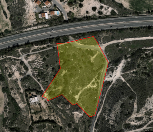 Picture showing this large land parcel from above.